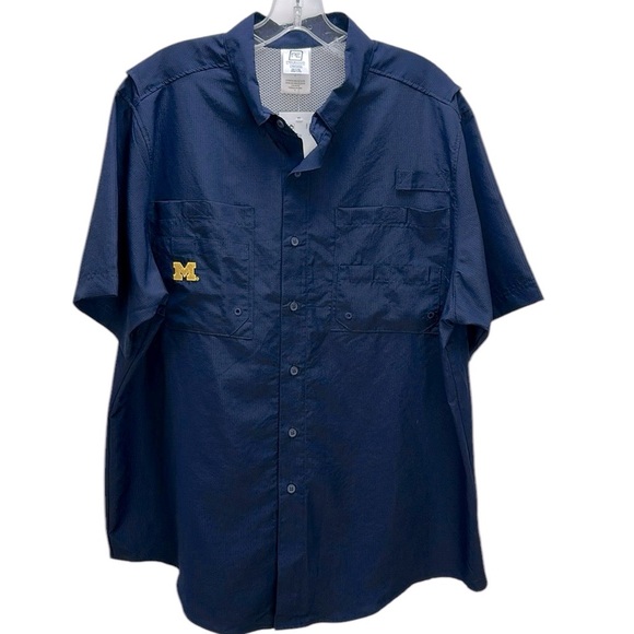 Proedge Navy Button Fishing Shirt L UPF 50 Vented Ripstop Michigan Wolve… - Picture 1 of 16